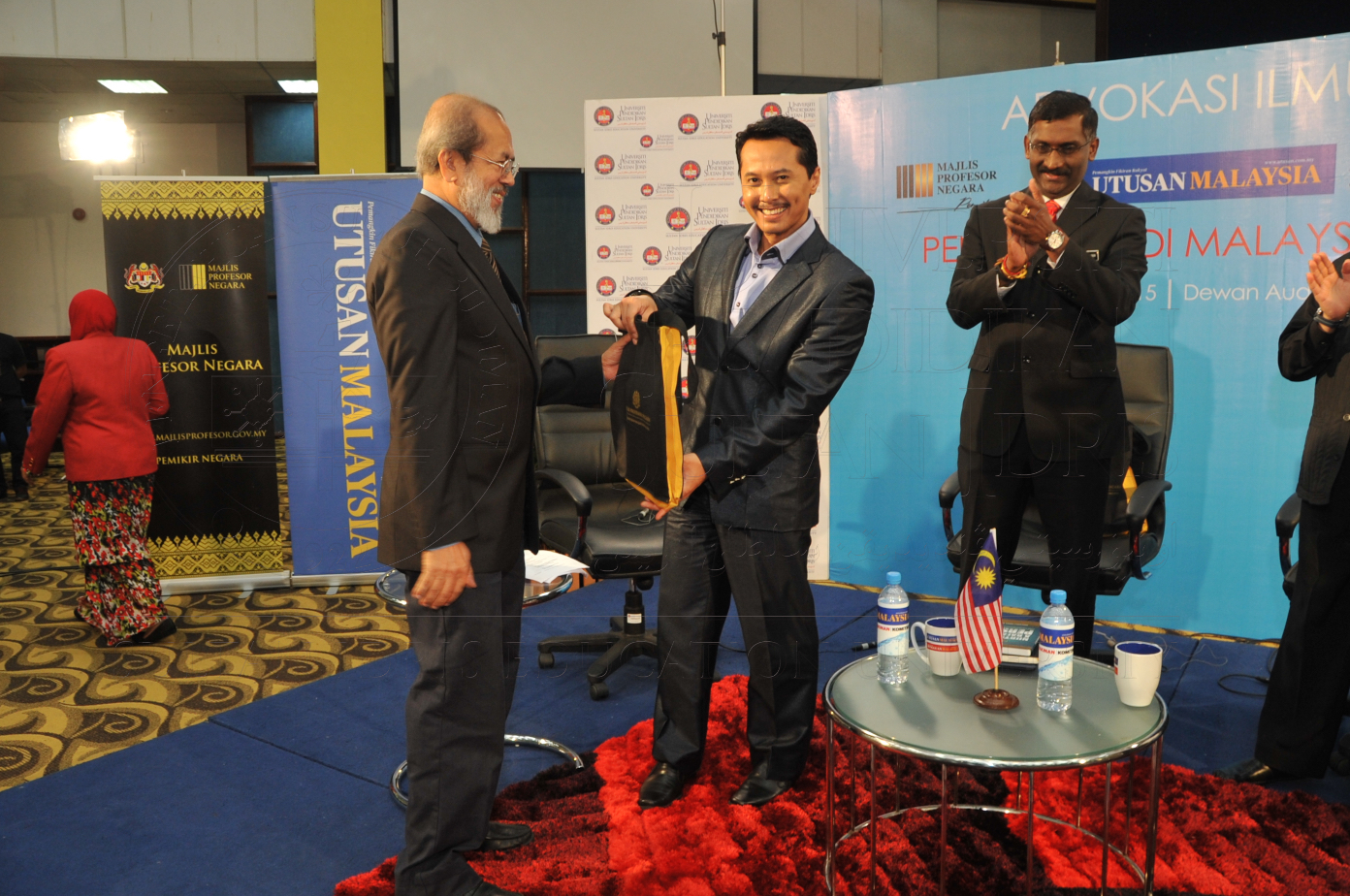 PRO15 151 ADVOKASI HAS 7327